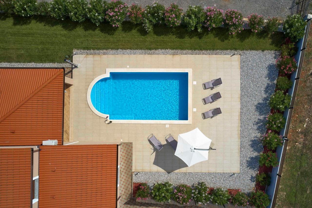 Villa Bartona For 8 Persons With Private Swimmingpool Пула Екстер'єр фото
